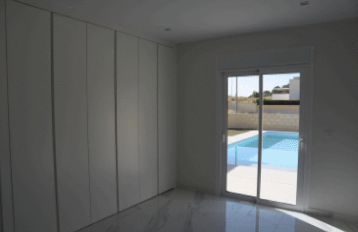 Villa en venta en La Romana zona 03669