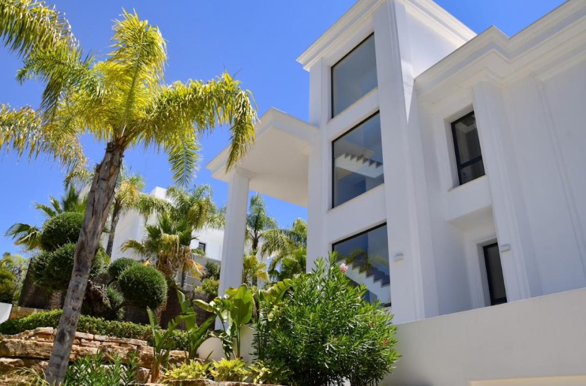 Villa - Marbella — 2