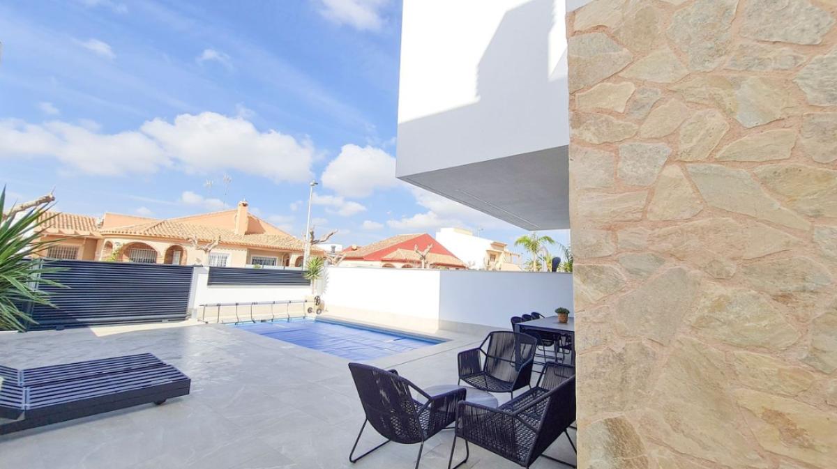 Villa en venta en San Pedro del Pinatar zona 30740