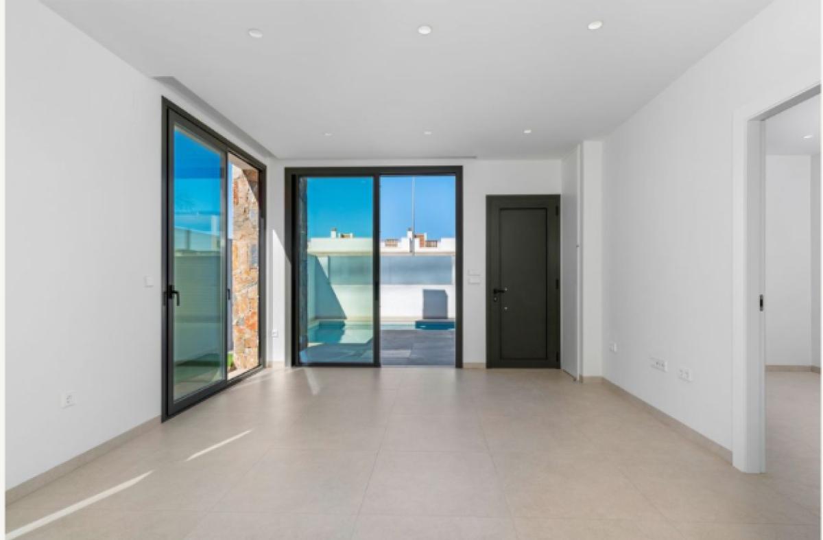 Planta baja en venta en Pilar de la Horadada zona 03190