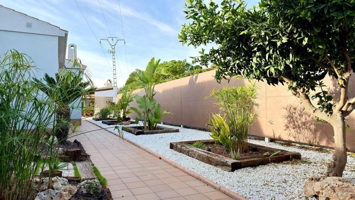 Casa independiente en calle de Benixembla