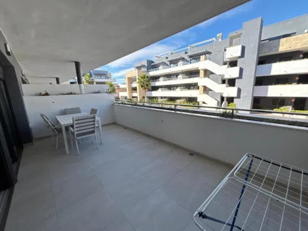 Piso en calle Pablo Picasso — foto 1