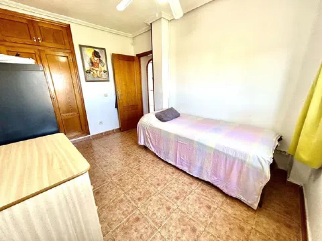 Piso en calle Torre de Pisa — foto 9