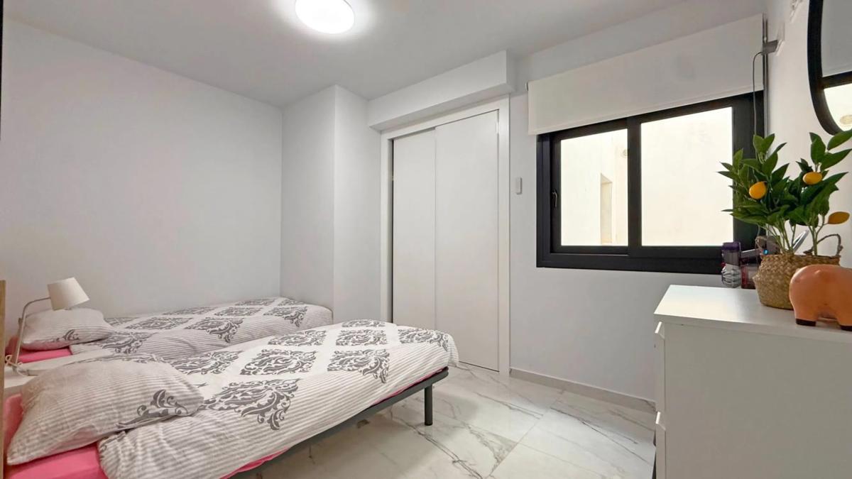 Piso en calle Lagos de Covadonga, 6 — foto 18