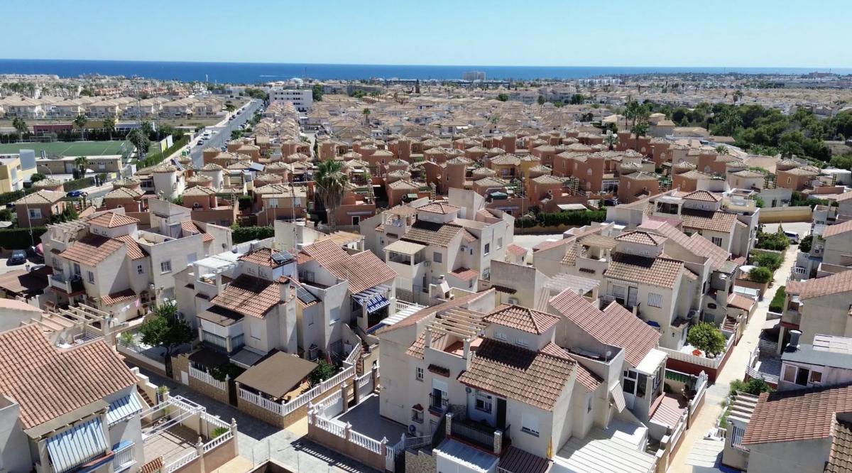 Piso en Barrio Playa Flamenca — foto 11