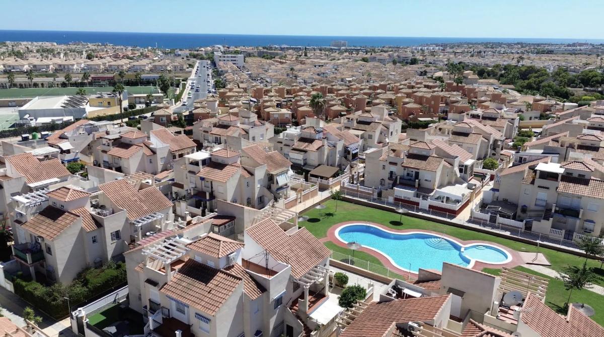 Piso en Barrio Playa Flamenca — foto 14