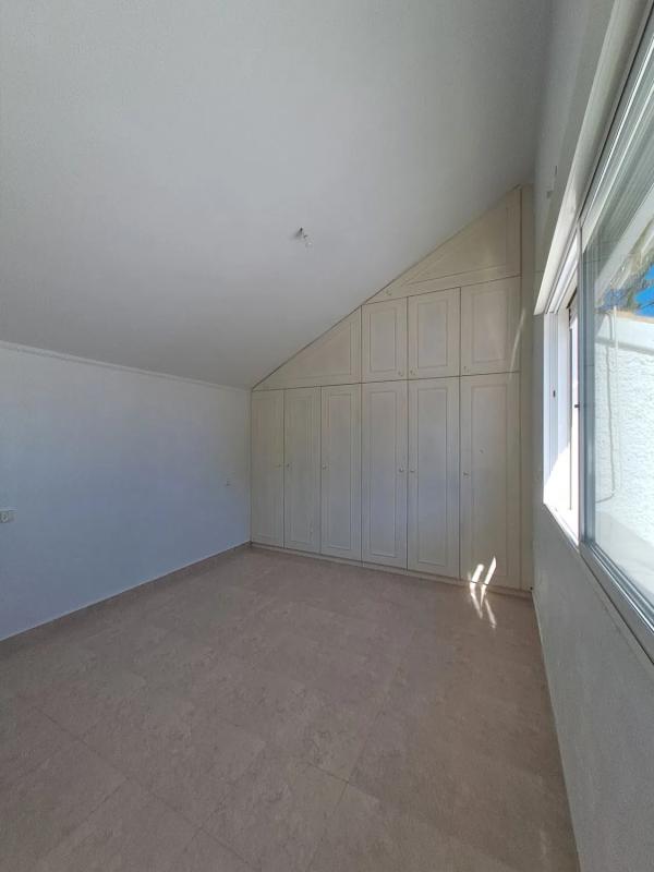 Chalet adosado en calle Manuel de Falla, 76 — foto 4