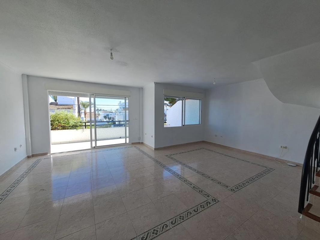 Chalet adosado en calle Manuel de Falla, 76 — foto 11