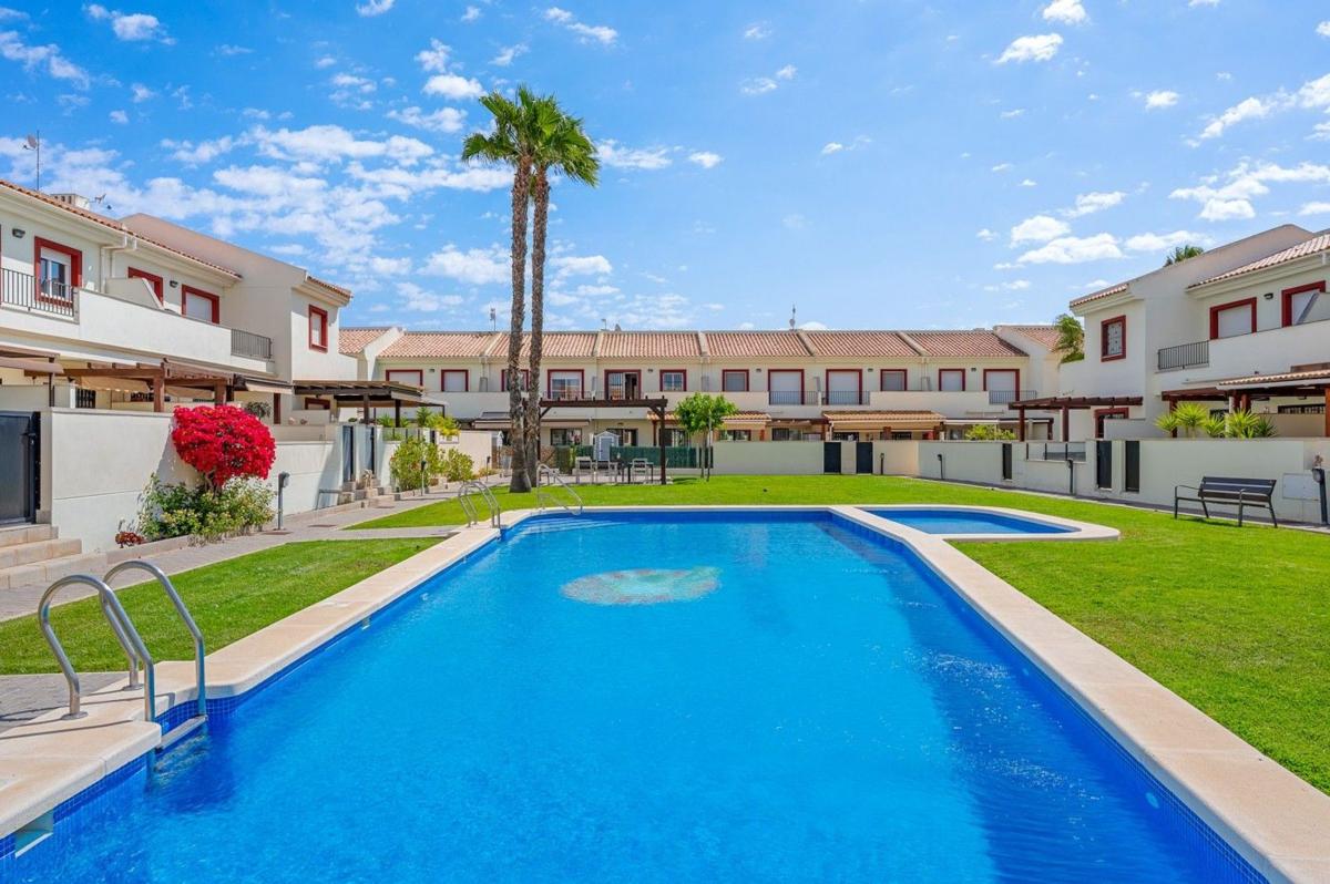 Chalet pareado en Lo Marabú, Rojales — foto 1
