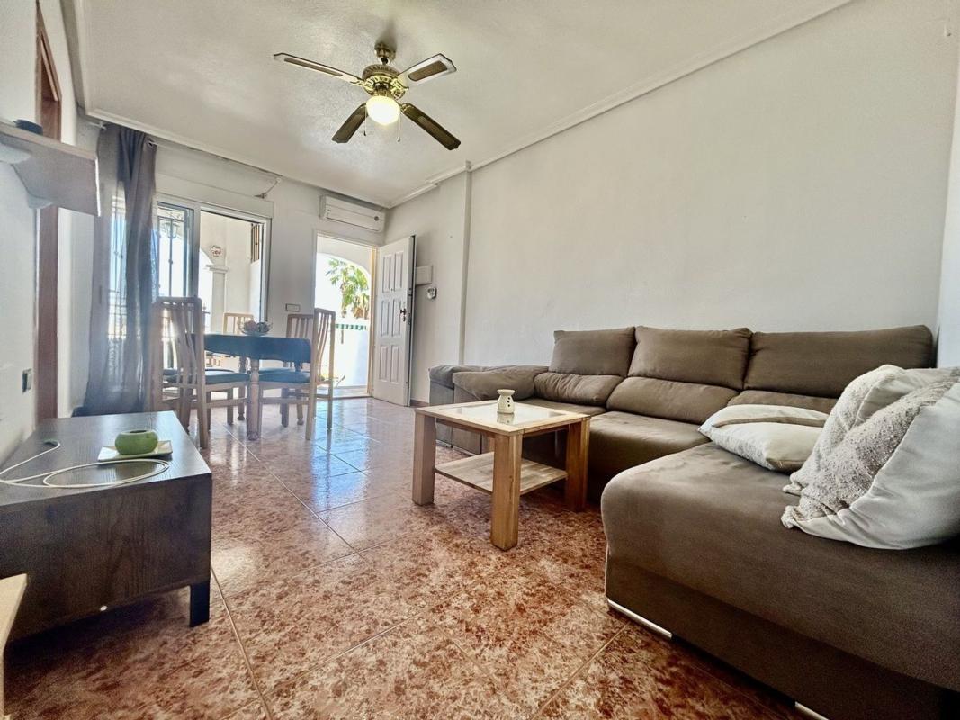 Piso en Calle Lagunas de Ruidera, Zona Lago – Los Almendros, Orihuela — foto 4