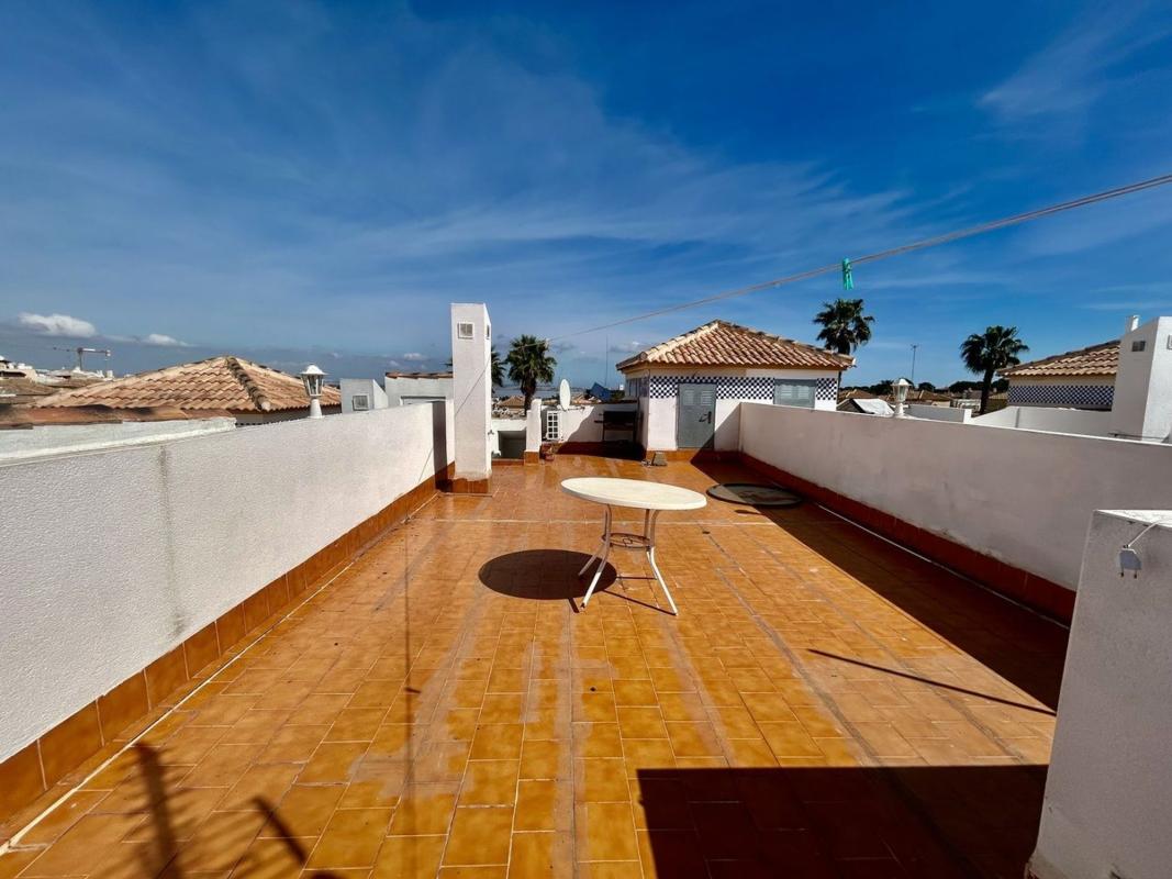 Piso en Calle Lagunas de Ruidera, Zona Lago – Los Almendros, Orihuela — foto 11