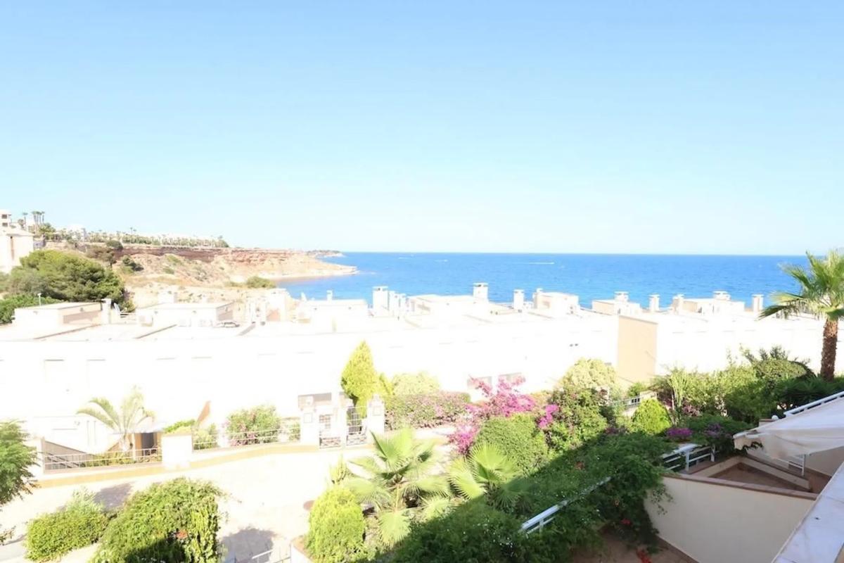 Adosado de segunda mano con vistas al mar en Orihuela