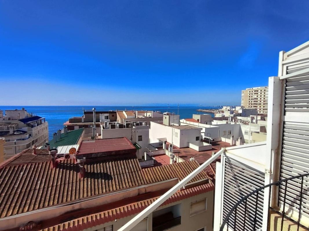Ático en Calle Gumersindo, Las Piscinas Naturales, Torrevieja — foto 4