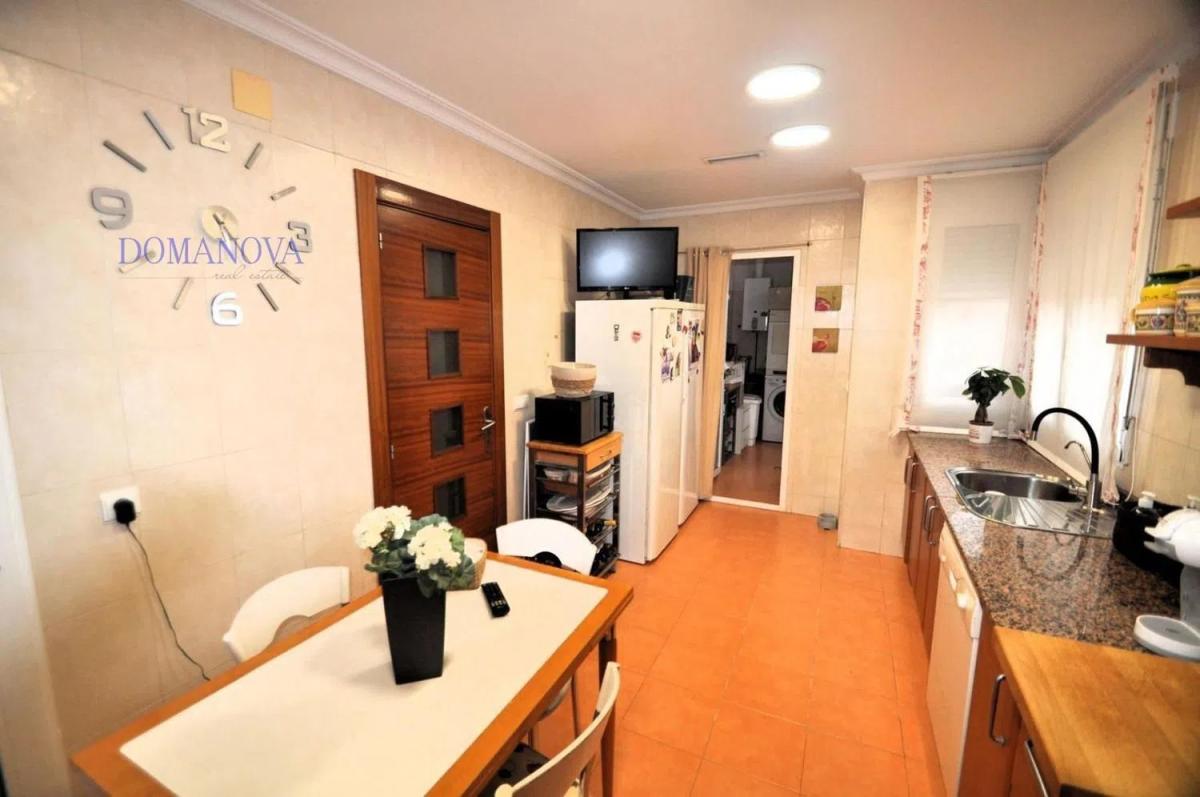 Villa de segunda mano para reformar con vistas al golf en Alicante