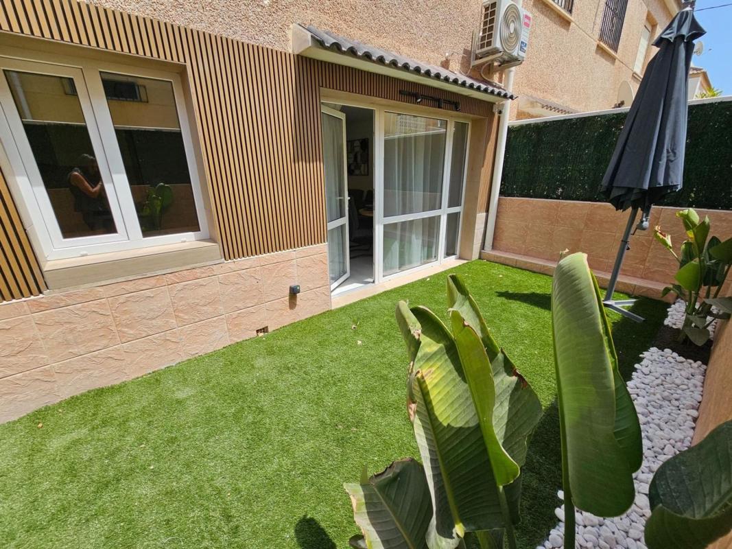 Casa o chalet independiente en Avenida de Holanda, Los Europeos, Torrevieja
