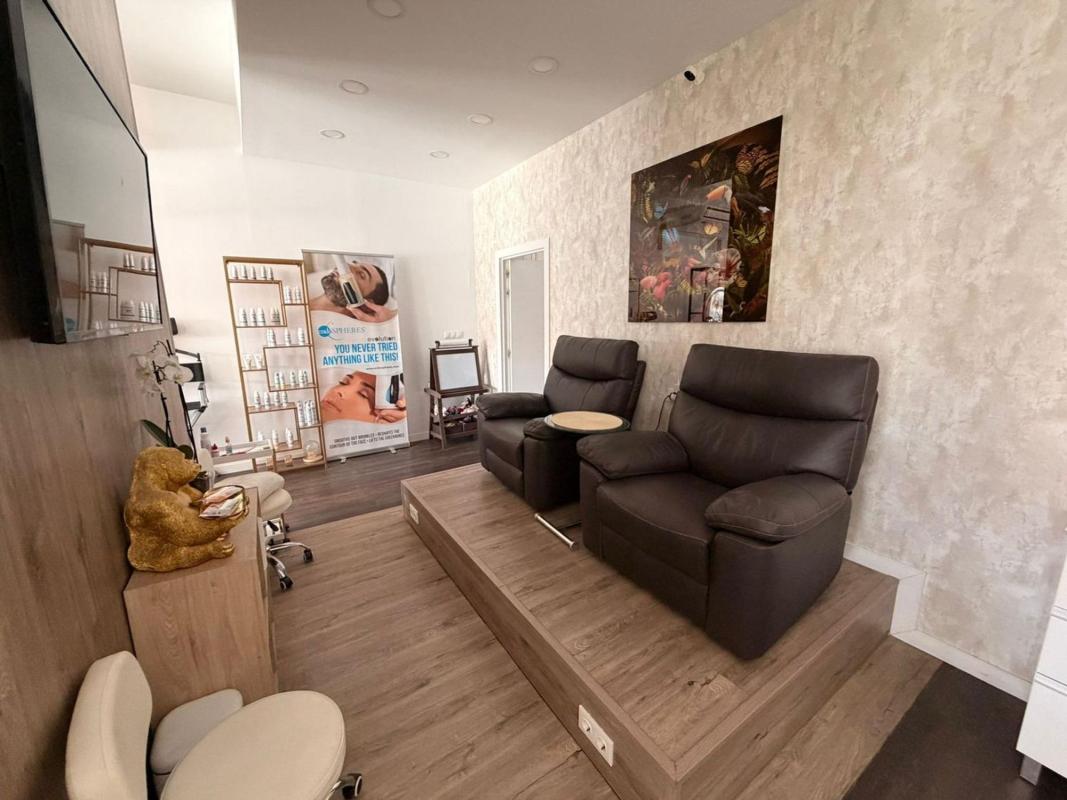 Centro estético en Calle Pebrella, Villamartín, Orihuela — foto 10