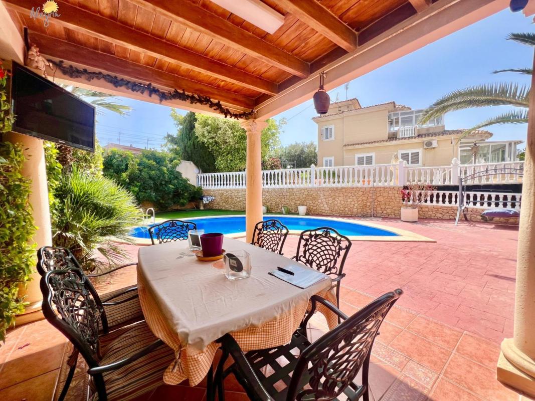 Villa - Torrevieja — 10