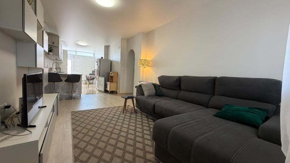 Chalet adosado en Calle Lago de Sanabria, Zona Lago – Los Almendros, Orihuela — foto 1