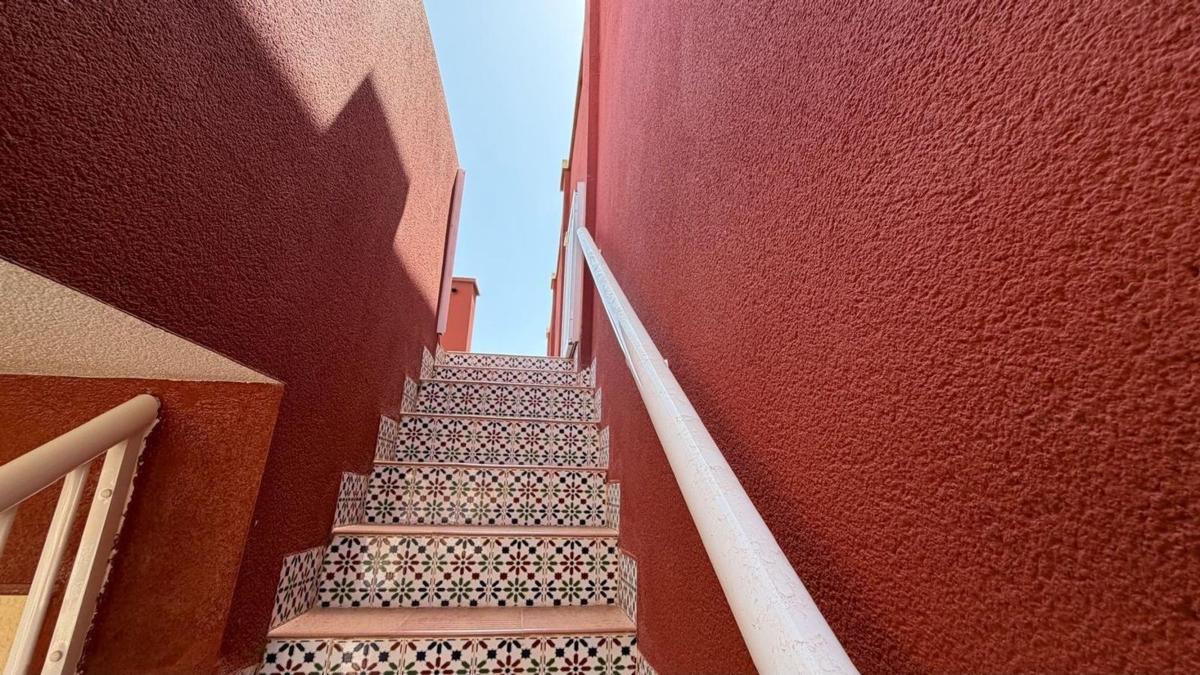 Chalet adosado en Calle Lago de Sanabria, Zona Lago – Los Almendros, Orihuela — foto 12