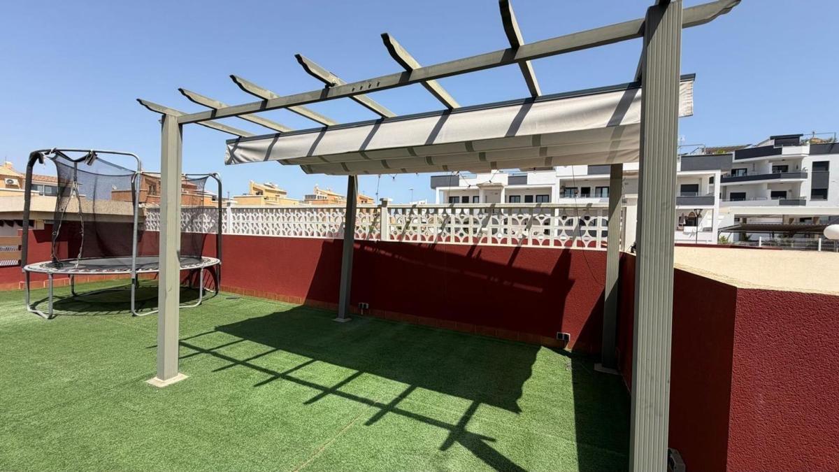 Chalet adosado en Calle Lago de Sanabria, Zona Lago – Los Almendros, Orihuela — foto 20