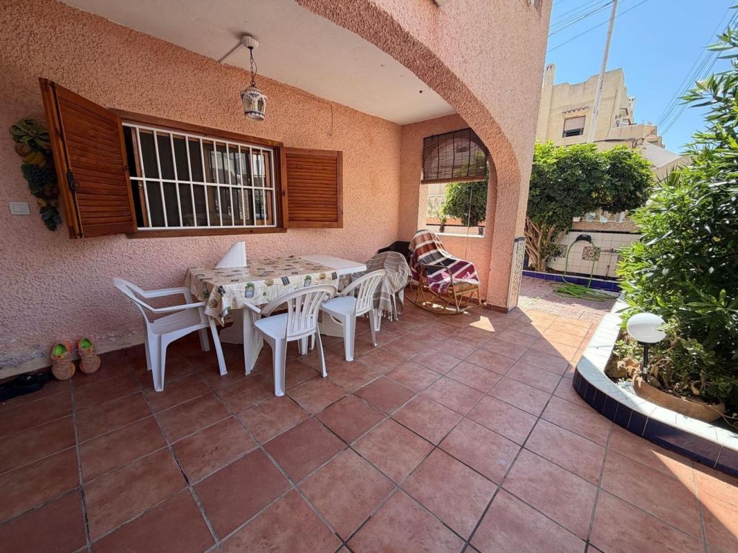 Casa o chalet independiente en Avenida Suiza, Los Europeos, Torrevieja — foto 1