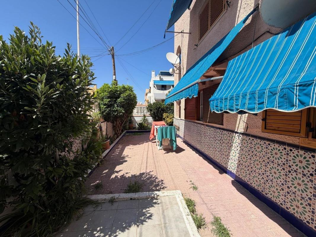 Casa o chalet independiente en Avenida Suiza, Los Europeos, Torrevieja — foto 4