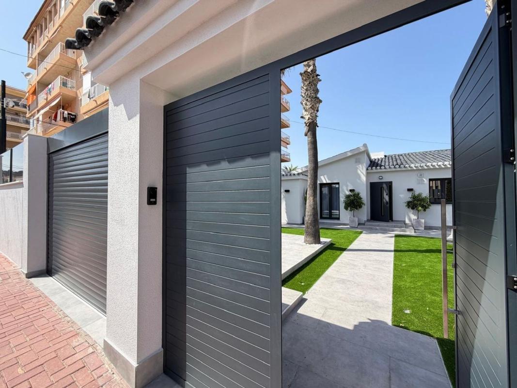 Casa o chalet independiente en Calle Pleamar, Punta Prima, Torrevieja — foto 2