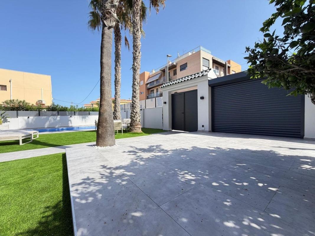 Casa o chalet independiente en Calle Pleamar, Punta Prima, Torrevieja — foto 7