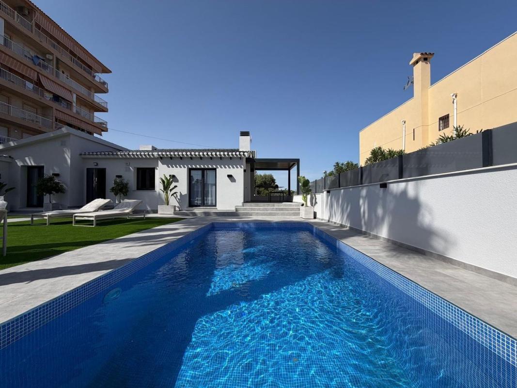 Casa o chalet independiente en Calle Pleamar, Punta Prima, Torrevieja — foto 11
