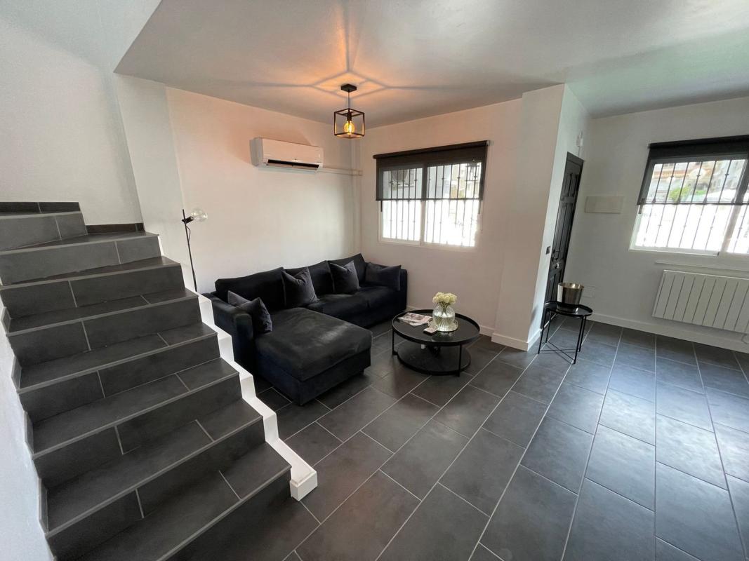 Chalet adosado en Calle Tiberiades, Zona Lago – Los Almendros, Orihuela — foto 8