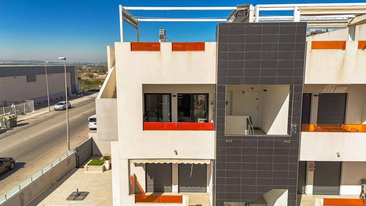 Piso en Zona Lago – Los Almendros, Orihuela — foto 1