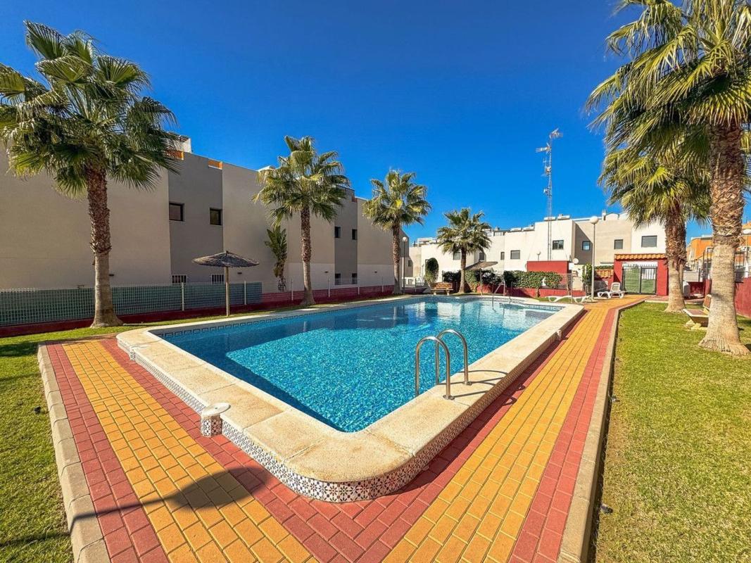 Piso en Zona Lago – Los Almendros, Orihuela — foto 28