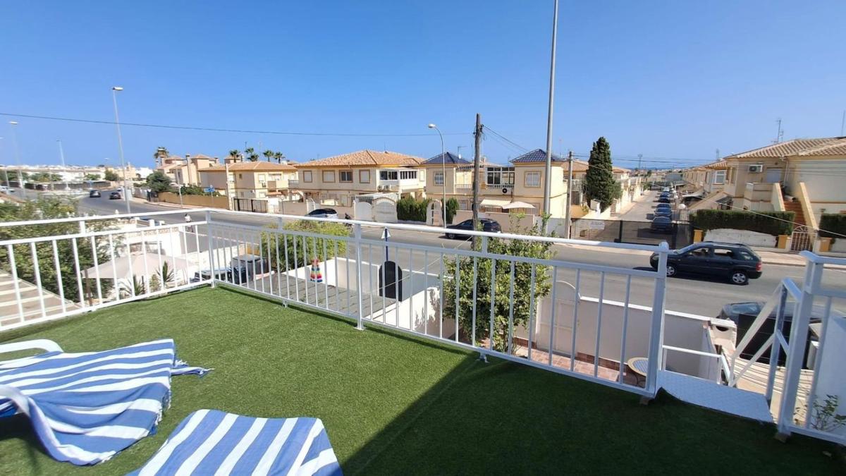 Chalet adosado en La Chismosa, Orihuela — foto 1