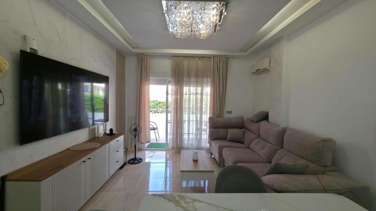 Piso en Calle Embarcacion Carmen Flores, Nueva Torrevieja, Torrevieja — foto 1