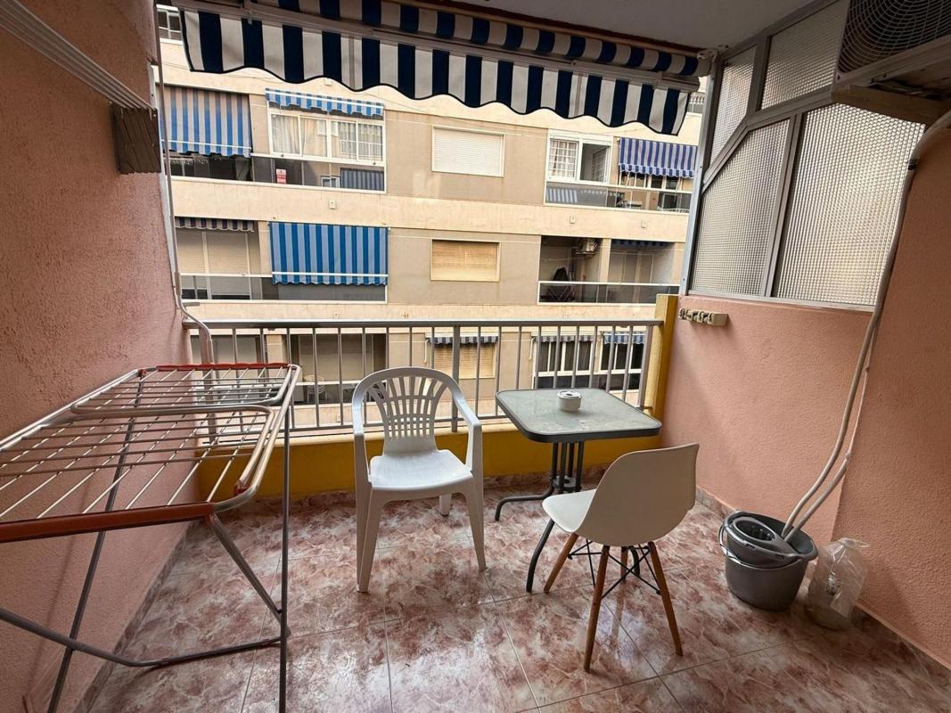 Piso en Calle Mar Baltico, Playa de los Locos, Torrevieja — foto 17
