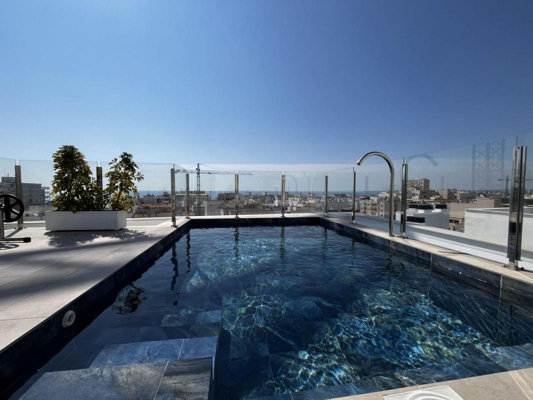 Piso en Calle Ramón Gallud, 148, Las Piscinas Naturales, Torrevieja — foto 1