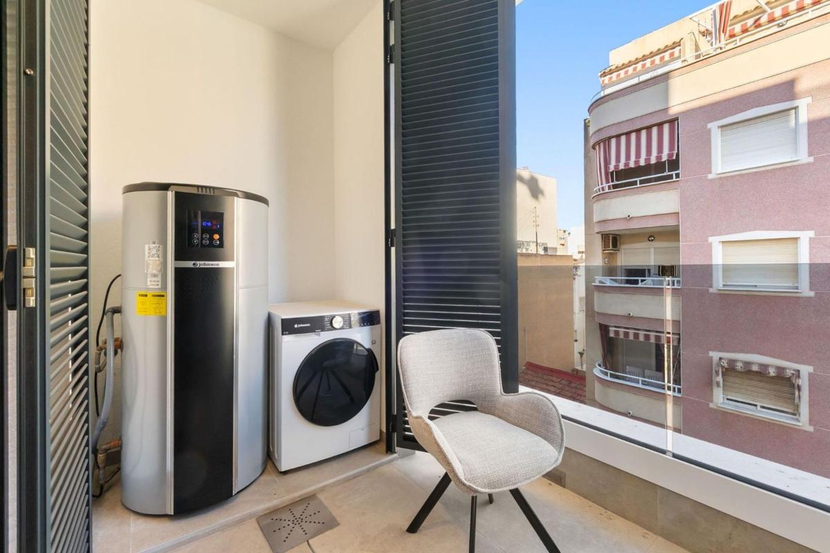 Piso en Calle Ramón Gallud, 148, Las Piscinas Naturales, Torrevieja — foto 12