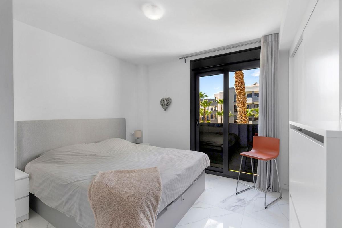 Piso en Vial 4 Pau-8 Sur s/n, Zona Lago – Los Almendros, Orihuela — foto 17