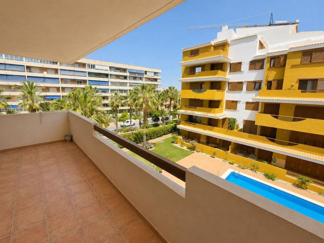 Piso en Avenida de las Olas s/n, Punta Prima, Torrevieja — foto 5