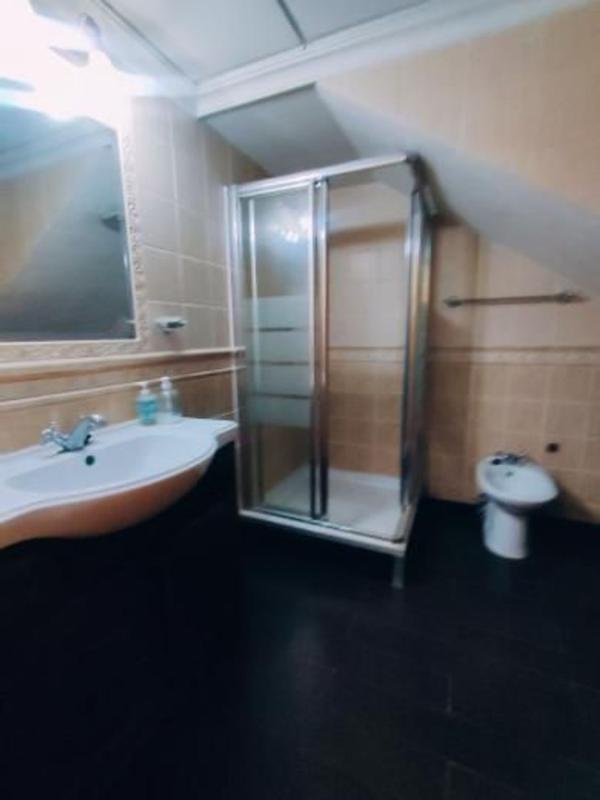 Villa de segunda mano con piscina y jardín en Torrevieja
