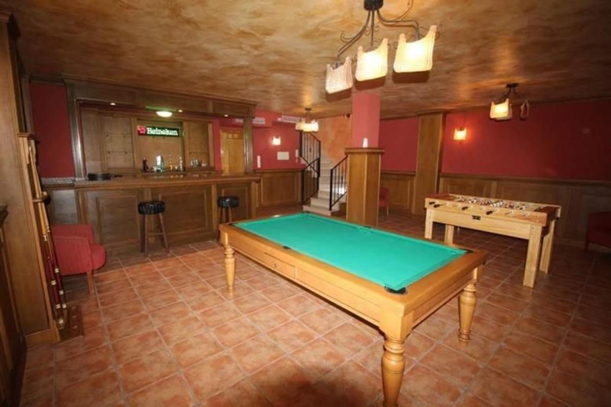 Villa de segunda mano con piscina y jardín en Torrevieja