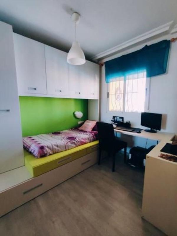 Villa de segunda mano con piscina y jardín en Torrevieja